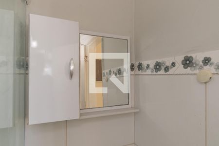 Banheiro de kitnet/studio para alugar com 1 quarto, 40m² em Cordovil, Rio de Janeiro