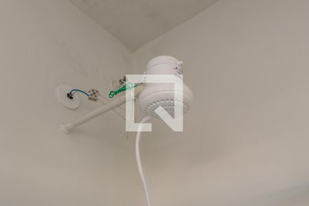 Banheiro de kitnet/studio para alugar com 1 quarto, 40m² em Cordovil, Rio de Janeiro