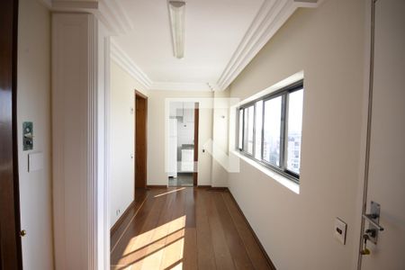 Apartamento à venda com 540m², 5 quartos e 5 vagasCorredor