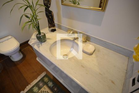 Apartamento à venda com 540m², 5 quartos e 5 vagasLavabo 2