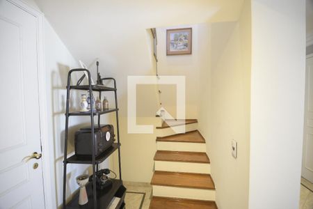 Apartamento à venda com 540m², 5 quartos e 5 vagasEscada