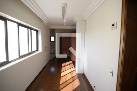 Apartamento à venda com 540m², 5 quartos e 5 vagasCorredor