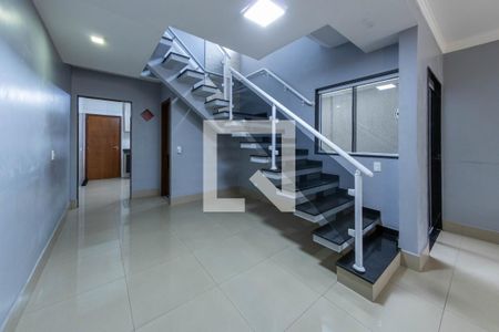 Sala de casa para alugar com 3 quartos, 200m² em Quinta da Paineira, São Paulo