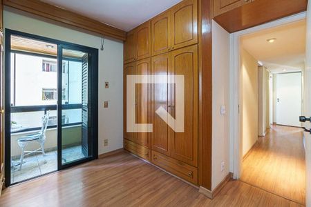 Apartamento à venda com 136m², 4 quartos e 2 vagas