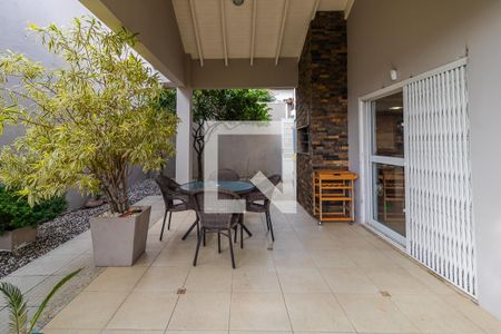 Casa à venda com 200m², 3 quartos e 2 vagasQuintal