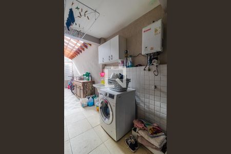 Casa à venda com 200m², 3 quartos e 2 vagasÁrea de Serviço