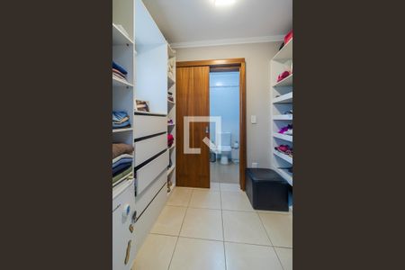 Casa à venda com 200m², 3 quartos e 2 vagasQuarto 1 - closet