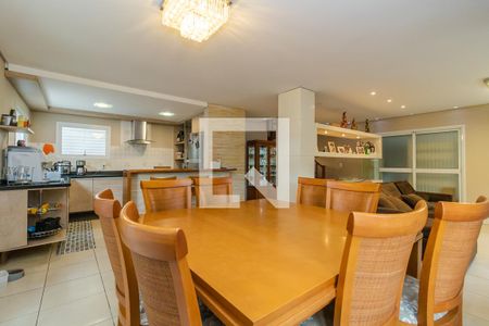 Sala de casa à venda com 3 quartos, 200m² em Teresópolis, Porto Alegre