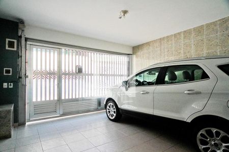 Casa à venda com 145m², 2 quartos e 2 vagas Casa à venda com 145m², 2 quartos e 2 vagasGaragem