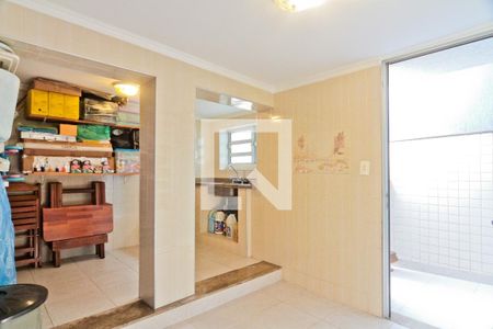 Casa à venda com 145m², 2 quartos e 2 vagas Casa à venda com 145m², 2 quartos e 2 vagasEdícula