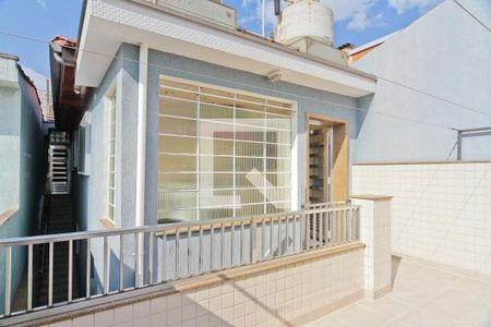 Casa à venda com 145m², 2 quartos e 2 vagas Casa à venda com 145m², 2 quartos e 2 vagasÁrea externa