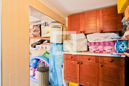 Casa à venda com 145m², 2 quartos e 2 vagas Casa à venda com 145m², 2 quartos e 2 vagasEdícula - cozinha