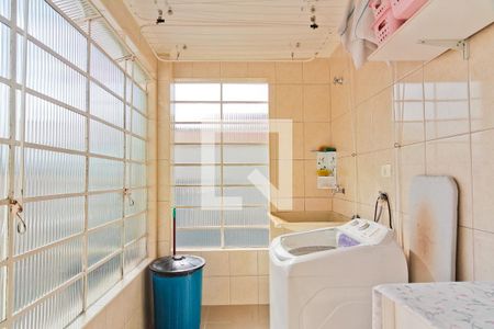 Casa à venda com 145m², 2 quartos e 2 vagas Casa à venda com 145m², 2 quartos e 2 vagasÁrea de Serviço