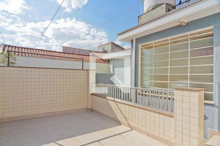 Casa à venda com 145m², 2 quartos e 2 vagas Casa à venda com 145m², 2 quartos e 2 vagasÁrea externa
