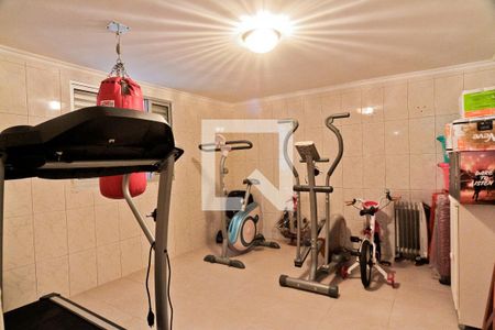 Casa à venda com 145m², 2 quartos e 2 vagas Casa à venda com 145m², 2 quartos e 2 vagasEdícula - quarto