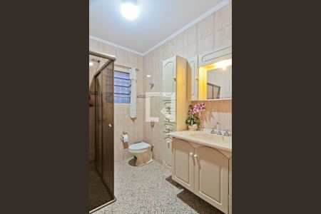 Casa à venda com 145m², 2 quartos e 2 vagas Casa à venda com 145m², 2 quartos e 2 vagasBanheiro