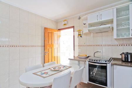 Casa à venda com 145m², 2 quartos e 2 vagas Casa à venda com 145m², 2 quartos e 2 vagasCozinha