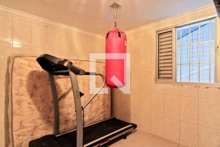 Casa à venda com 145m², 2 quartos e 2 vagas Casa à venda com 145m², 2 quartos e 2 vagasEdícula - quarto