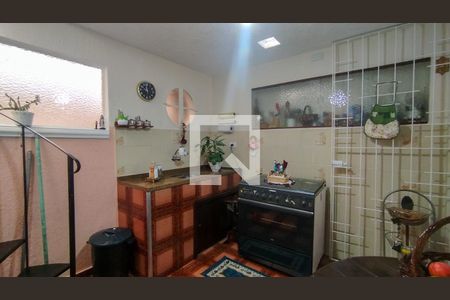 Casa à venda com 140m², 3 quartos e 1 vagaÁrea de Serviço