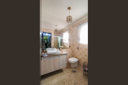 Casa à venda com 140m², 3 quartos e 1 vagaBanheiro