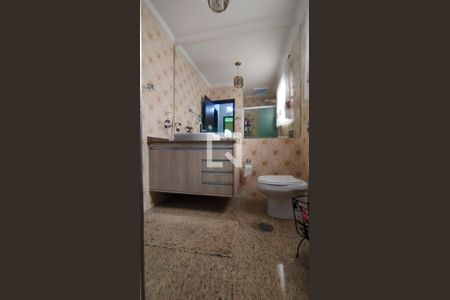 Casa à venda com 140m², 3 quartos e 1 vagaBanheiro