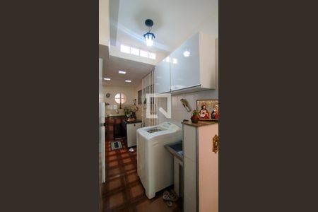 Casa à venda com 140m², 3 quartos e 1 vagaÁrea de Serviço