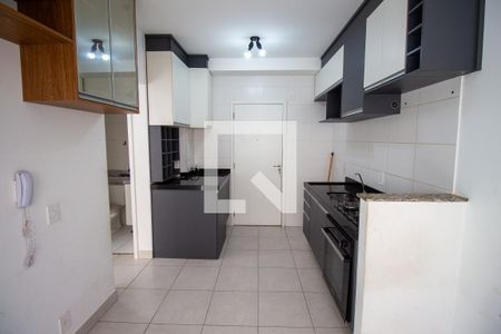 Sala de apartamento para alugar com 2 quartos, 33m² em Vila Carmosina, São Paulo