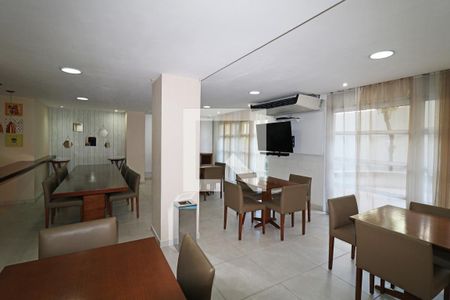 Apartamento para alugar com 62m², 2 quartos e 1 vagaÁrea comum - Salão de festas