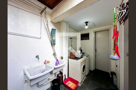 Casa à venda com 160m², 3 quartos e 2 vagasÁrea de Serviço