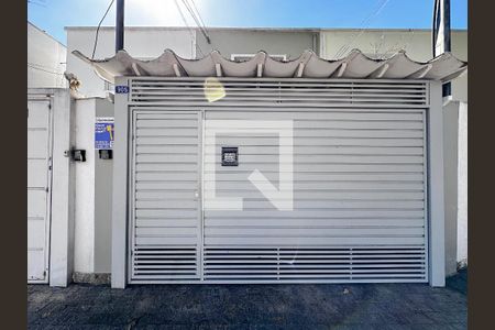 Casa à venda com 160m², 3 quartos e 2 vagasFachada