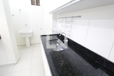 Cozinha de kitnet/studio para alugar com 1 quarto, 30m² em Lídice, Uberlândia
