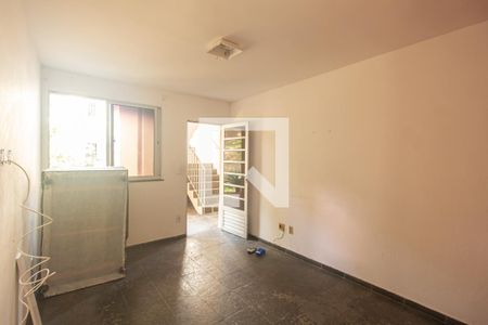 Apartamento para alugar com 50m², 2 quartos e 1 vaga Apartamento para alugar com 50m², 2 quartos e 1 vagaSala
