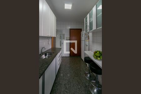 Apartamento à venda com 210m², 4 quartos e 3 vagasCozinha