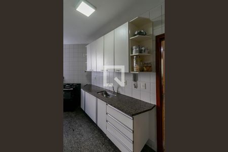 Apartamento à venda com 210m², 4 quartos e 3 vagasCozinha