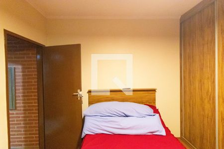 Casa à venda com 80m², 3 quartos e 4 vagas Casa à venda com 80m², 3 quartos e 4 vagasQuarto da Casa 02