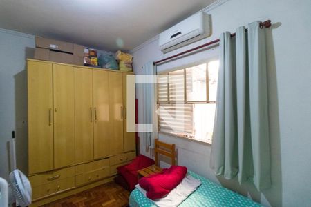 Casa à venda com 80m², 3 quartos e 4 vagas Casa à venda com 80m², 3 quartos e 4 vagasQuarto 01