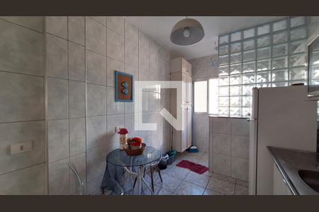Cozinha  de apartamento para alugar com 2 quartos, 45m² em Guilhermina, Praia Grande