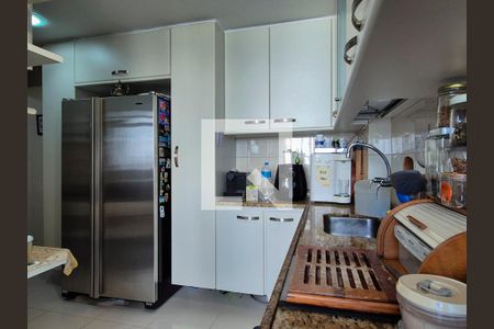 Apartamento à venda com 110m², 4 quartos e 2 vagasCozinha e Área de Serviço