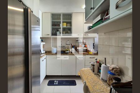 Apartamento à venda com 110m², 4 quartos e 2 vagasCozinha e Área de Serviço