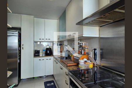 Apartamento à venda com 110m², 4 quartos e 2 vagasCozinha e Área de Serviço