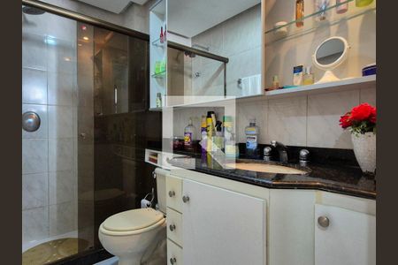 Apartamento à venda com 110m², 4 quartos e 2 vagasBanheiro social