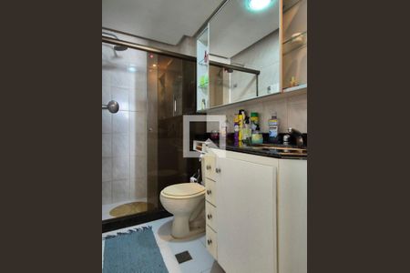 Apartamento à venda com 110m², 4 quartos e 2 vagasBanheiro social