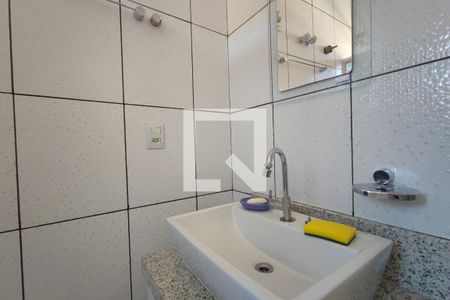 Banheiro Suíte de casa à venda com 5 quartos, 190m² em Jardim Ouro Branco, Campinas