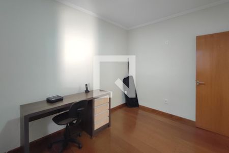 Casa à venda com 190m², 5 quartos e 2 vagasQuarto 3