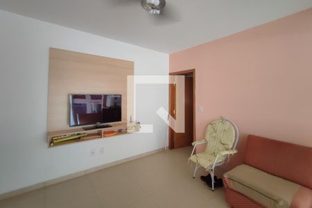 Casa à venda com 190m², 5 quartos e 2 vagasEdícula - Sala