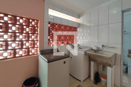 Casa à venda com 190m², 5 quartos e 2 vagasÁrea de Serviço