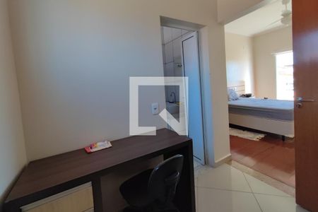 Casa à venda com 190m², 5 quartos e 2 vagasCloset da Suíte