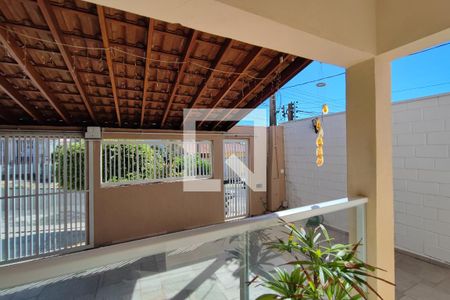 Casa à venda com 190m², 5 quartos e 2 vagasQuintal - Garagem