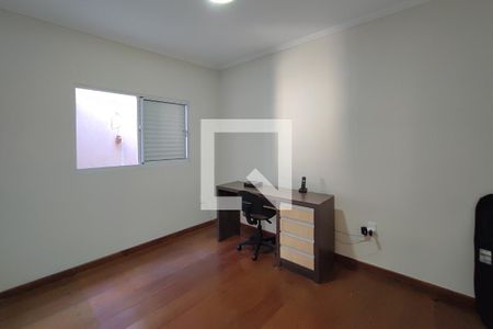 Casa à venda com 190m², 5 quartos e 2 vagasQuarto 3