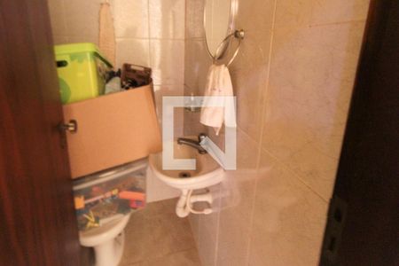 Casa à venda com 290m², 3 quartos e 4 vagasBanheiro de serviço